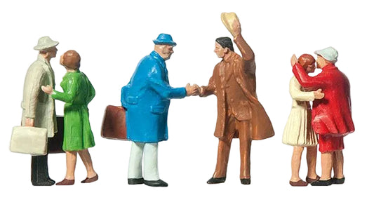 PR14028 Arriving Passengers (6) Standard Figure Set