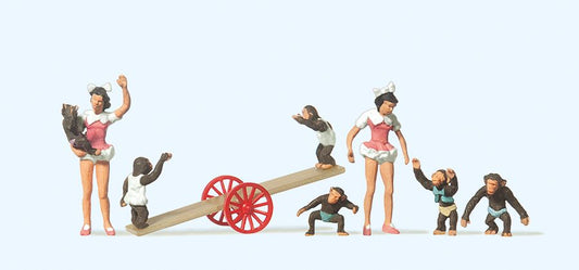 PR20257 Circus Chimpanzee Act (7) Figure Set