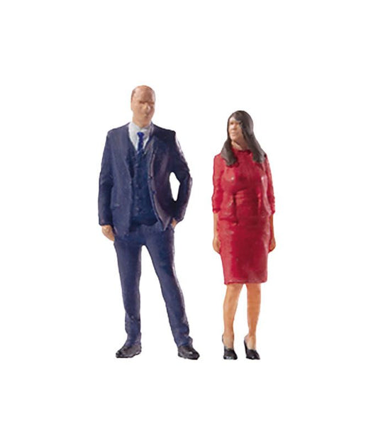 PR28285 Prince William & Princess Kate Figure Set