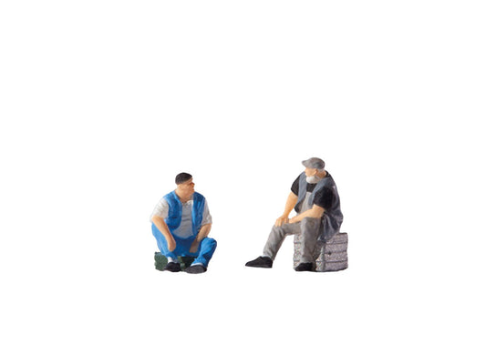 PR28289 Construction Workers (2) on a Break Figure Set