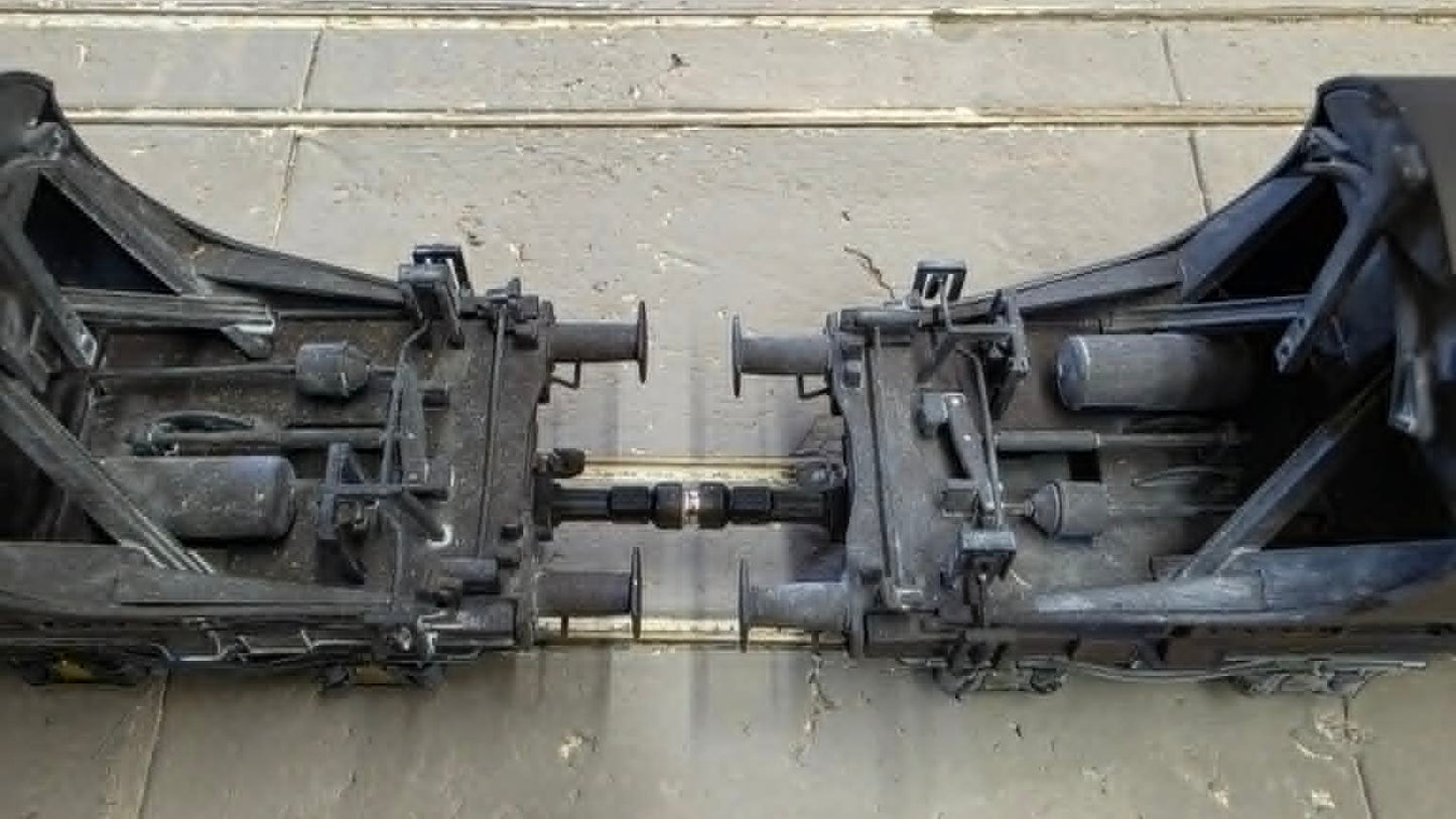 RRM179 OO Gauge Magnetic Couplings - 12mm Drawbar (14 Pack)
