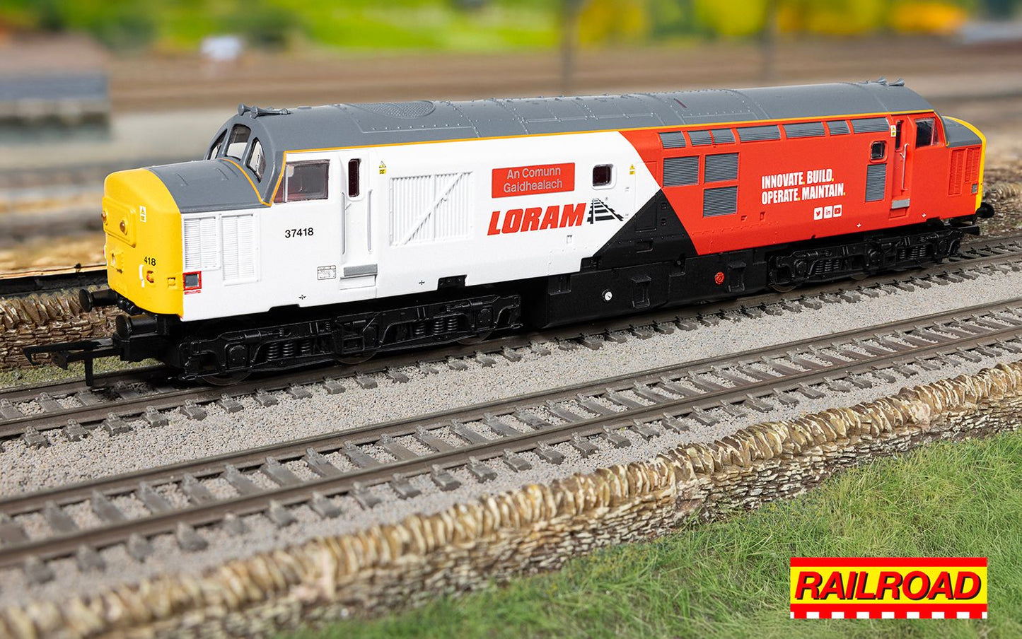RailRoad Class 37 Loram 'An Comunn Gaidhealach' 37418 Diesel Locomotive