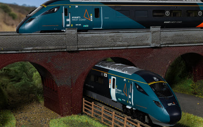 R30443 Avanti West Coast Class 805 'Evero' - 5 Car Train Pack No.805005