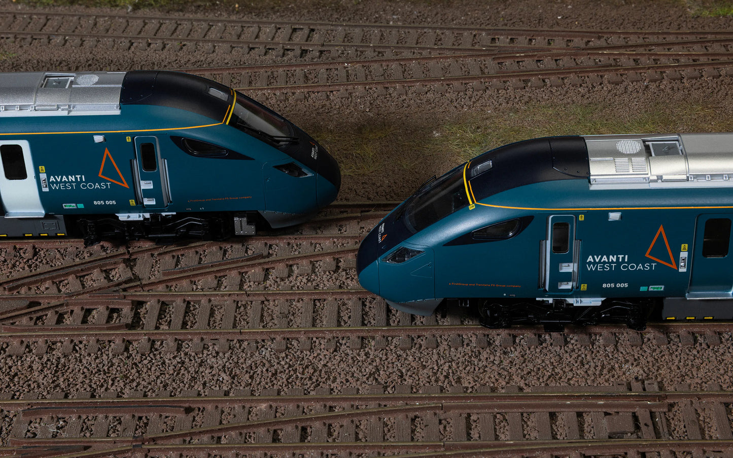 R30443 Avanti West Coast Class 805 'Evero' - 5 Car Train Pack No.805005