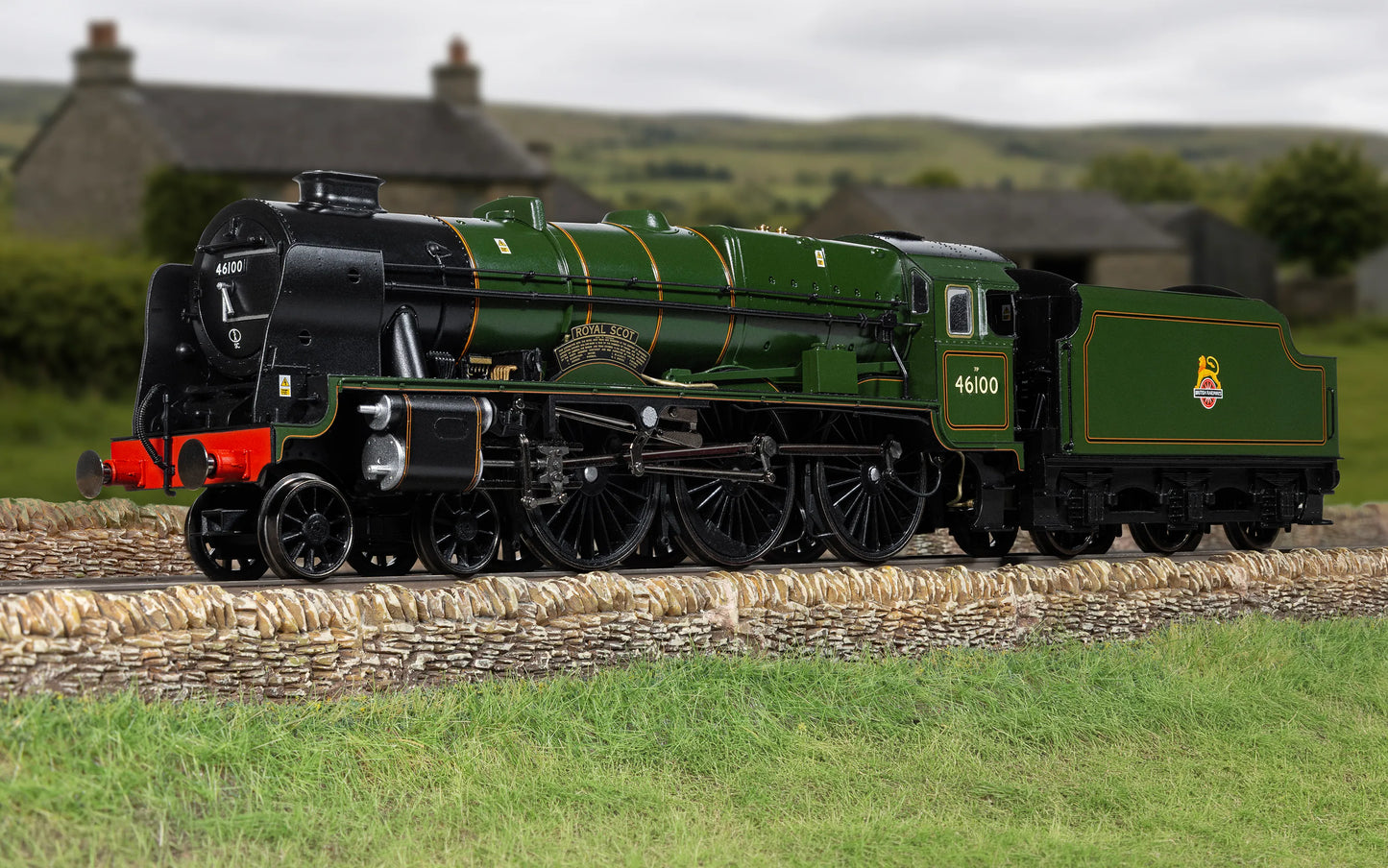 R30500 Class 7P 4-6-0 BR Green Early Emblem 46100 'Royal Scot' (One:One Collection) Steam Locomotive