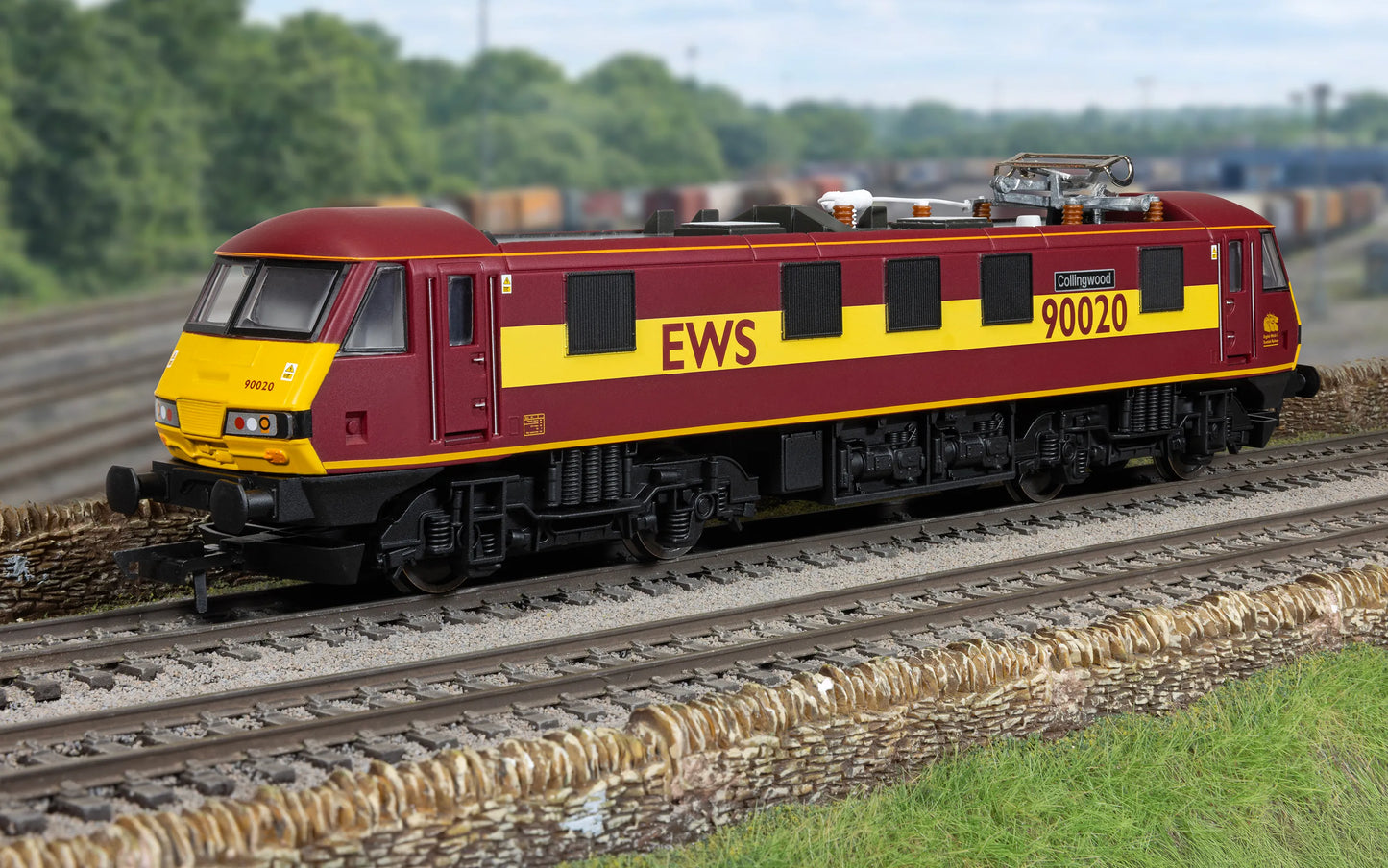 R30528 RailRoad Class 90 EWS 90020 'Collingwood' Electric Locomotive