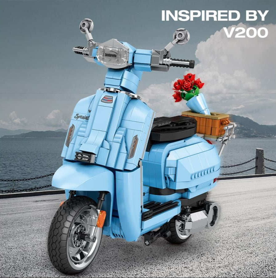 Lambretta Scooter Sky Blue 1169pc Construction Set