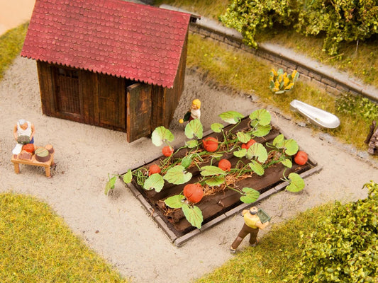 N13219 HO Scale Pumpkins (8) Deco Minis