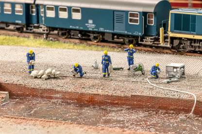 N16258 THW Flood Relief Operation Themed Figure Set