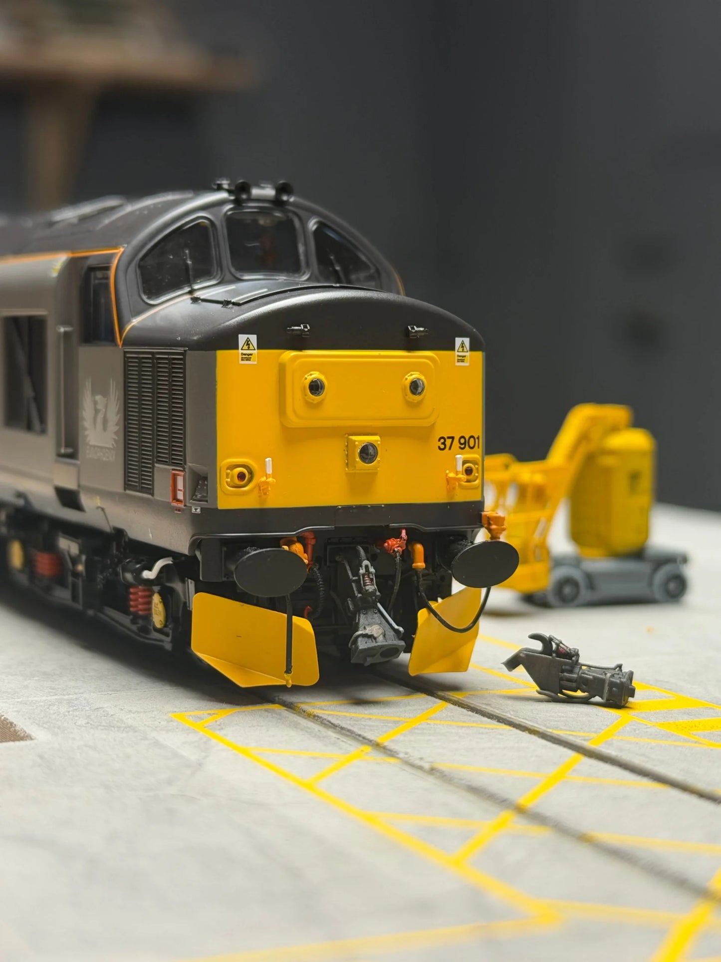 RRM178 OO Gauge Dummy Dellner Coupler (4 Pack) - Unpainted Model Kit