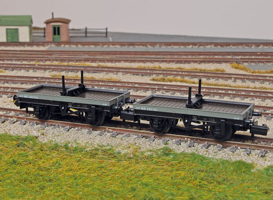 NR1151E 4 Wheel LNER Bolster Wagon Twin Pack
