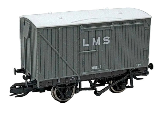 TTR1301M LMS/BR 9ft WB Van - LMS 98857