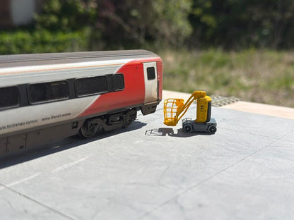 RRM177 OO Gauge Mini Cherry Picker (Single Kit Pack) - Unpainted Model Kit