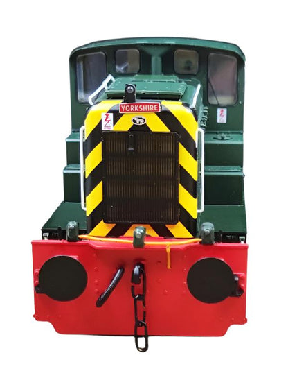 Class 02 BR Green 02004 (Wasp Stripes, no BR logo) Diesel Locomotive - Weathered