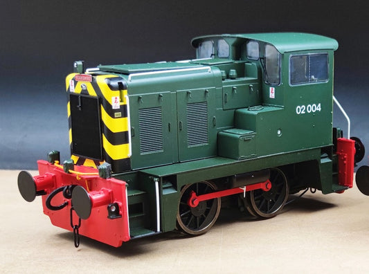 Class 02 BR Green 02004 (Wasp Stripes, no BR logo) Diesel Locomotive - Weathered