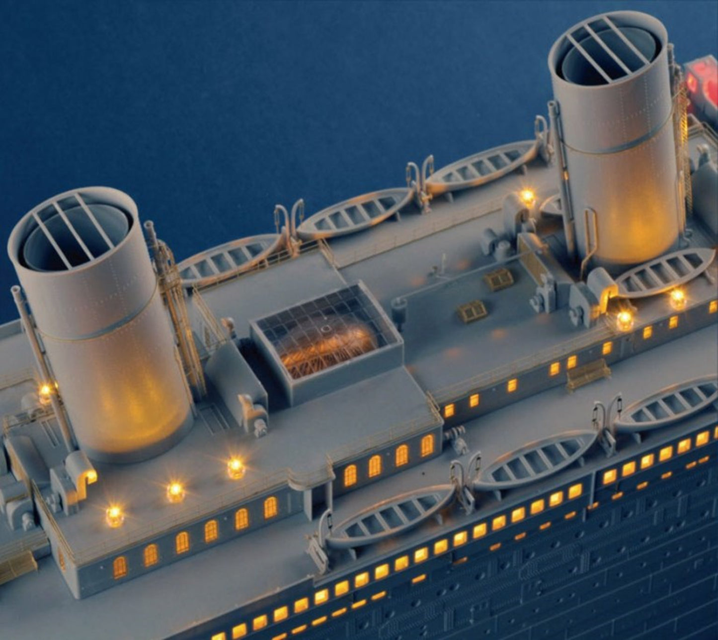 Titanic Model Kit with LED Light Set