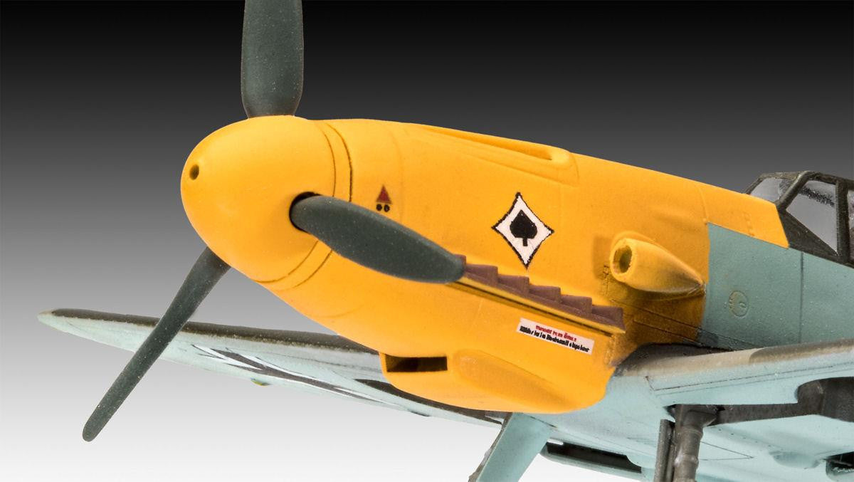 German Messerschmitt Bf109 F-2 (1:72 Scale) Model Kit