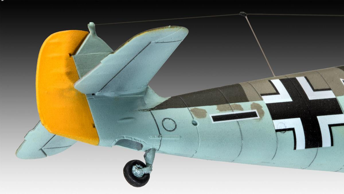 German Messerschmitt Bf109 F-2 (1:72 Scale) Model Kit