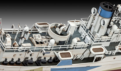 Flower Class Corvette "HMCS Snowberry" (1:144 Scale) Model Kit