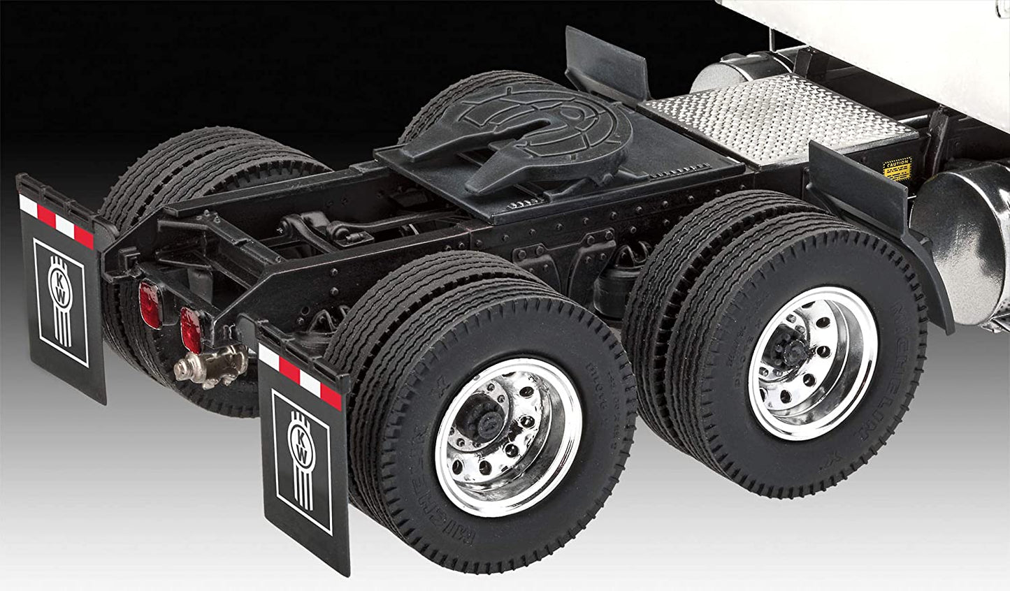 Kenworth W-900 (1:25 Scale) Model Kit