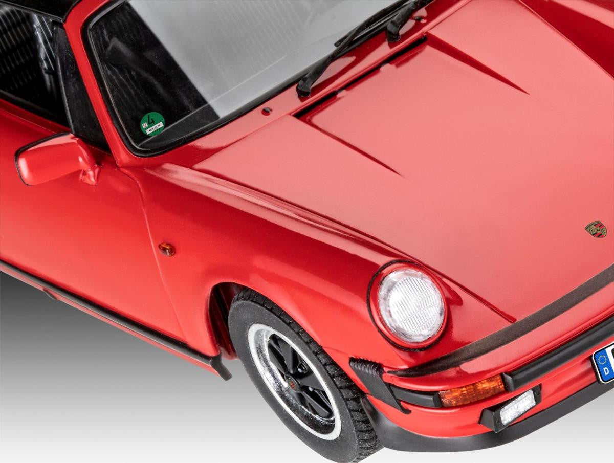 Porsche 911 G Model Targa (1:24 Scale) Model Kit