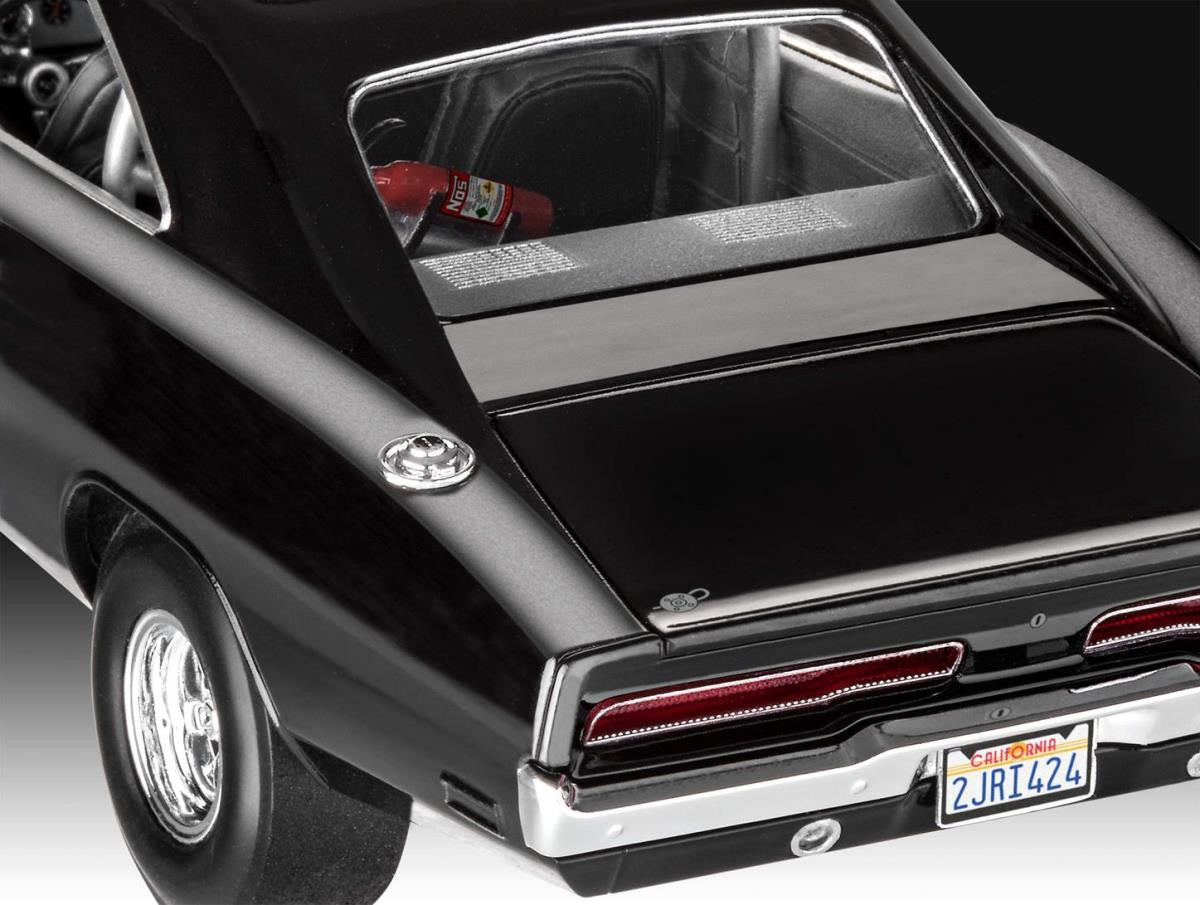 Fast & Furious Dom's 1970 Dodge Charger (1:25 Scale) Model Kit