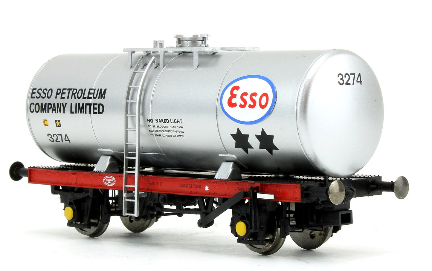 Pre-Owned Class 33 D6535 BR Green Locomotive with 4x 1960s silver ESSO 'A' tank wagons