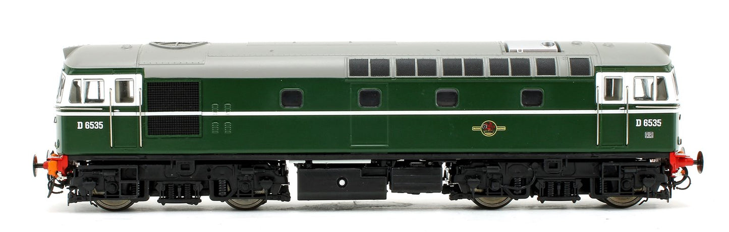 Pre-Owned Class 33 D6535 BR Green Locomotive with 4x 1960s silver ESSO 'A' tank wagons