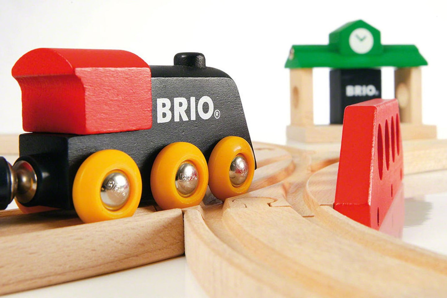 BRIO Classic Railway - Figure 8 Set