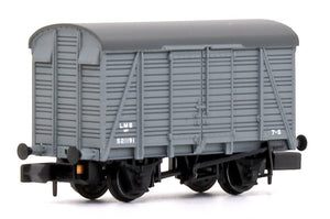12 Ton Southern 2+2 Planked Ventilated Van LMS Grey