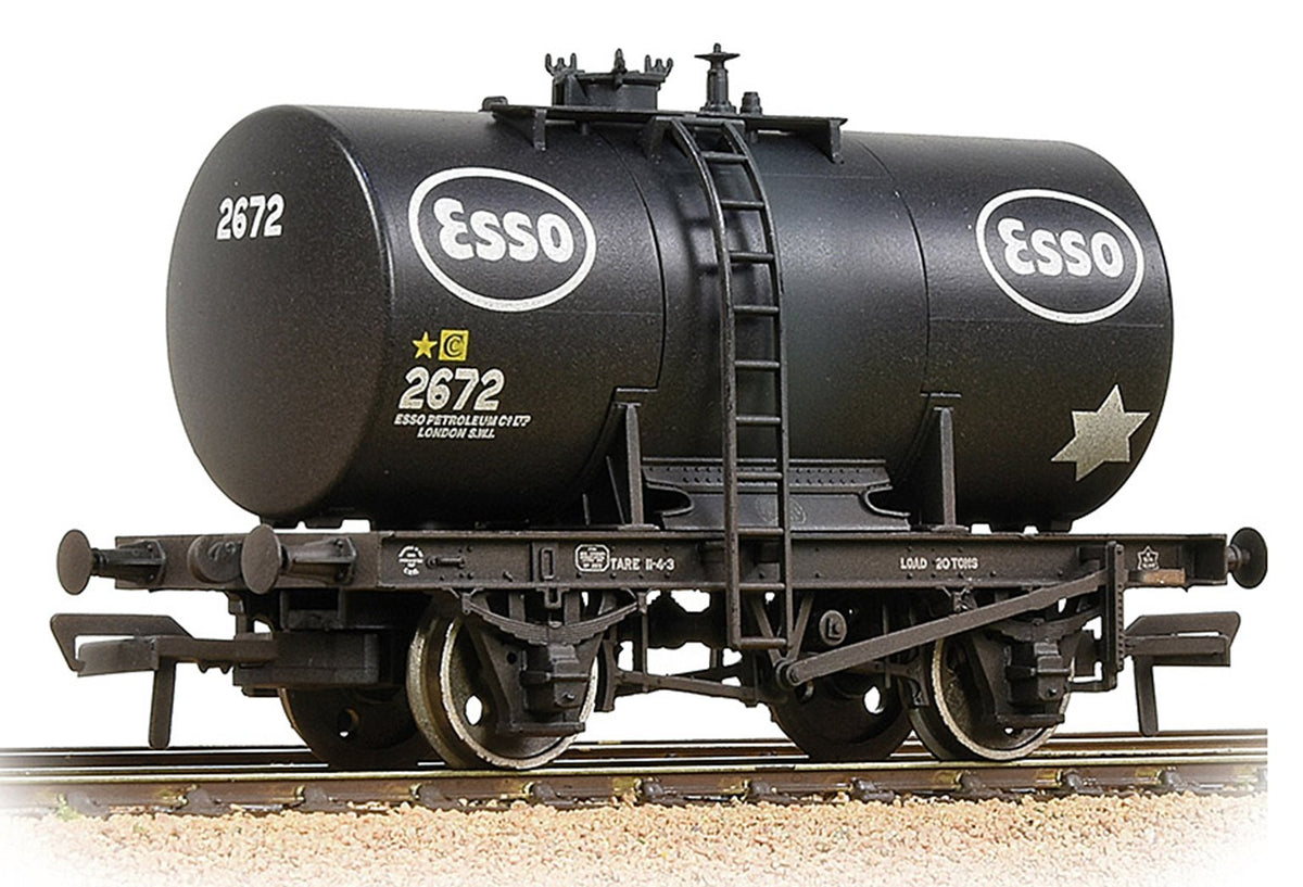 20T Class B Anchor-Mounted Tank Wagon 'Esso' Black - Weathered
