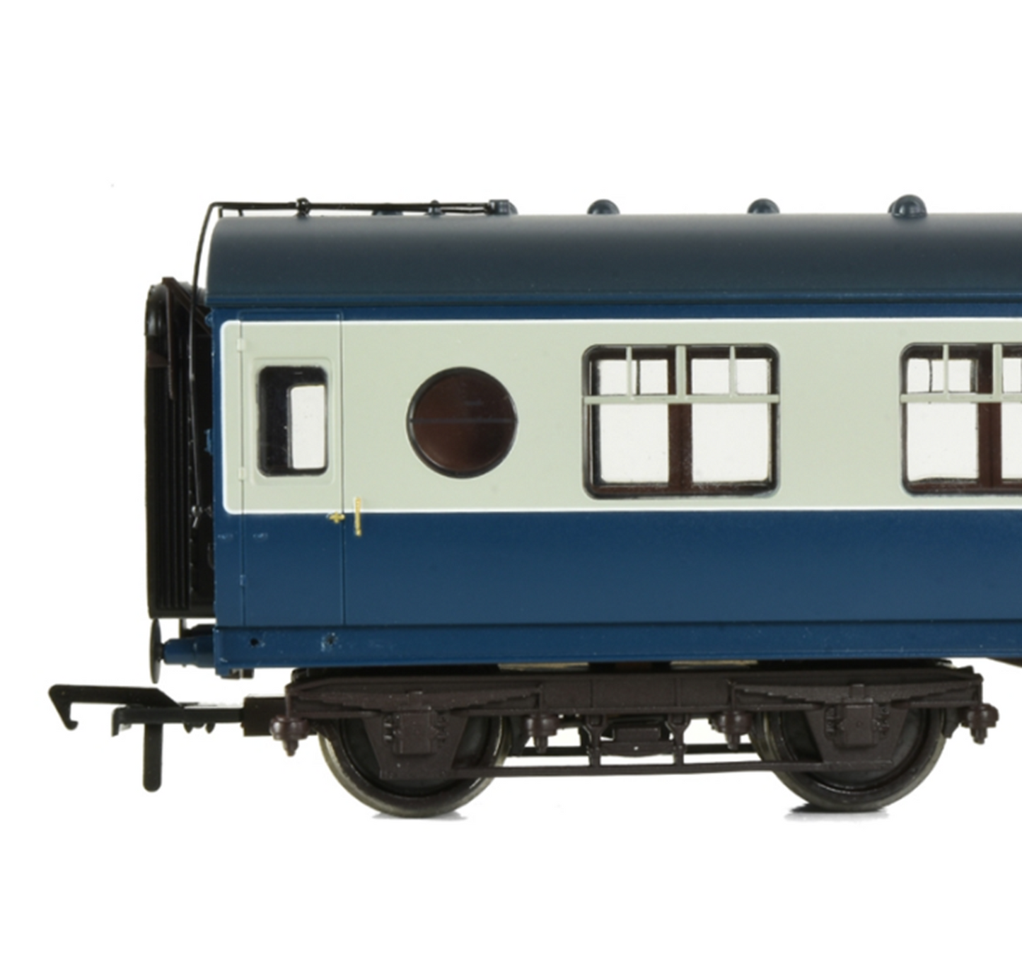 LMS 57ft 'Porthole' Brake Second Corridor BR Blue & Grey No. M27001M