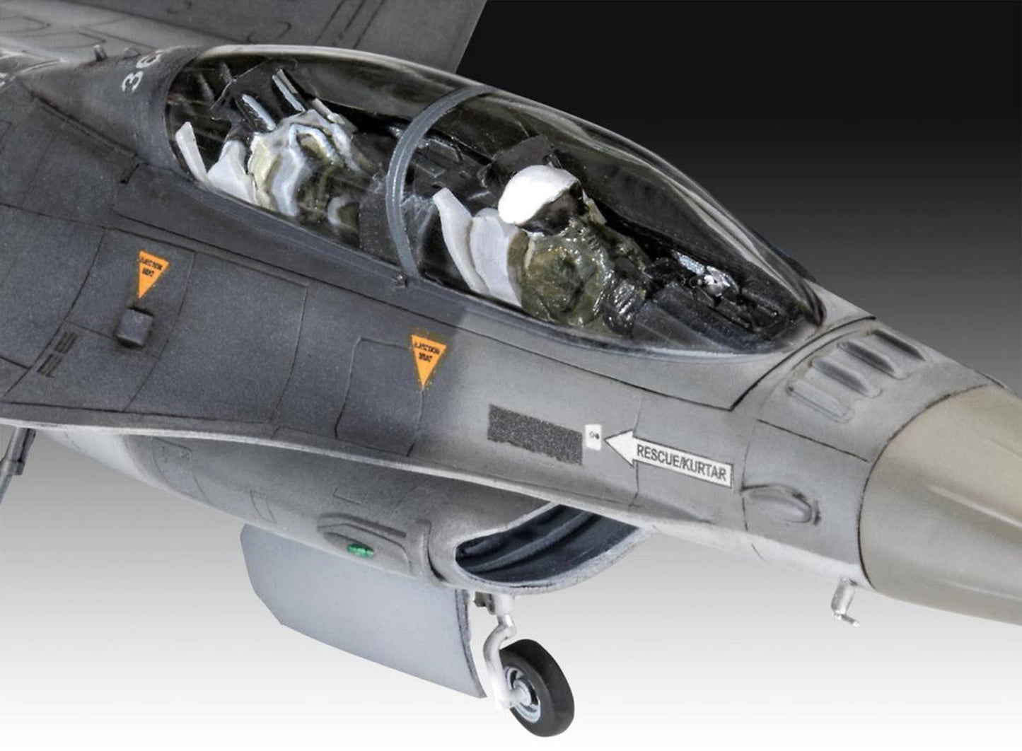 Model Set F-16D Fighting Falcon (1:72 Scale) Model Kit