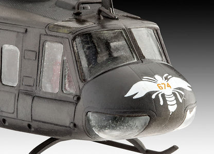 US Bell UH-1H Gunship (1:100 Scale) Model Kit