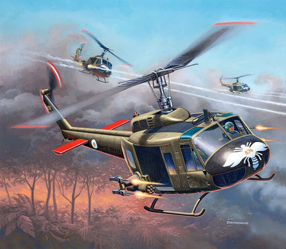 US Bell UH-1H Gunship (1:100 Scale) Model Kit