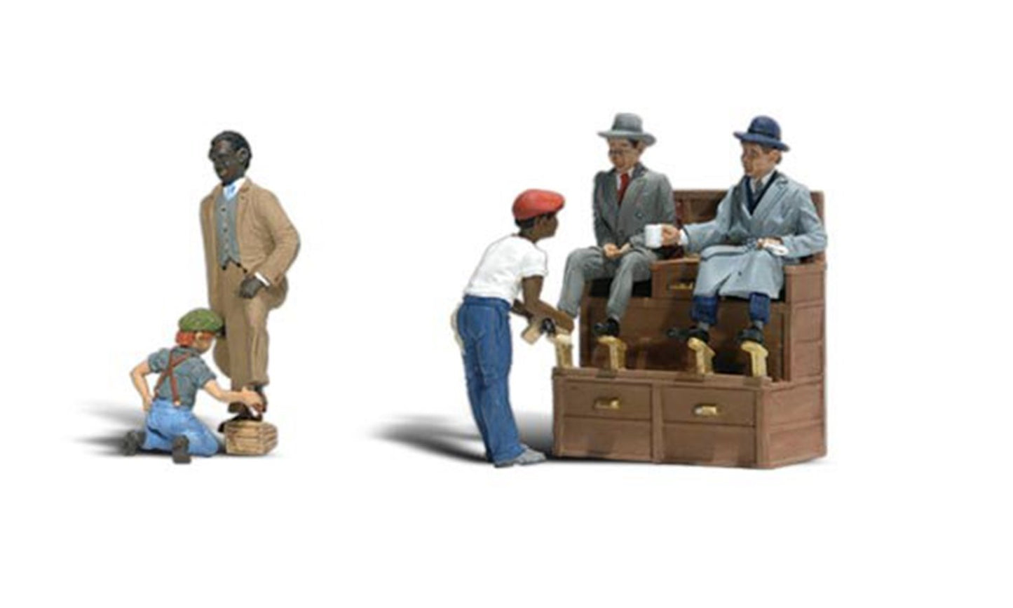 Scenic Accents - Shoe Shiners - HO Scale