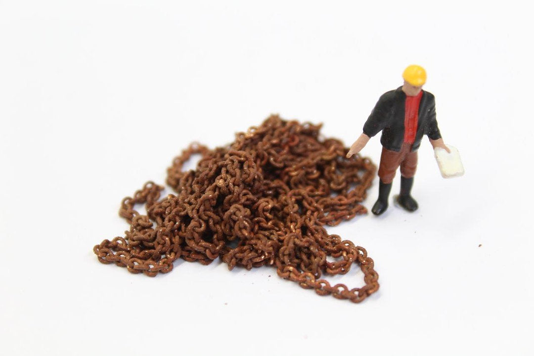 Rusty Weathered Brass Chain 2.5mm - 30cm length