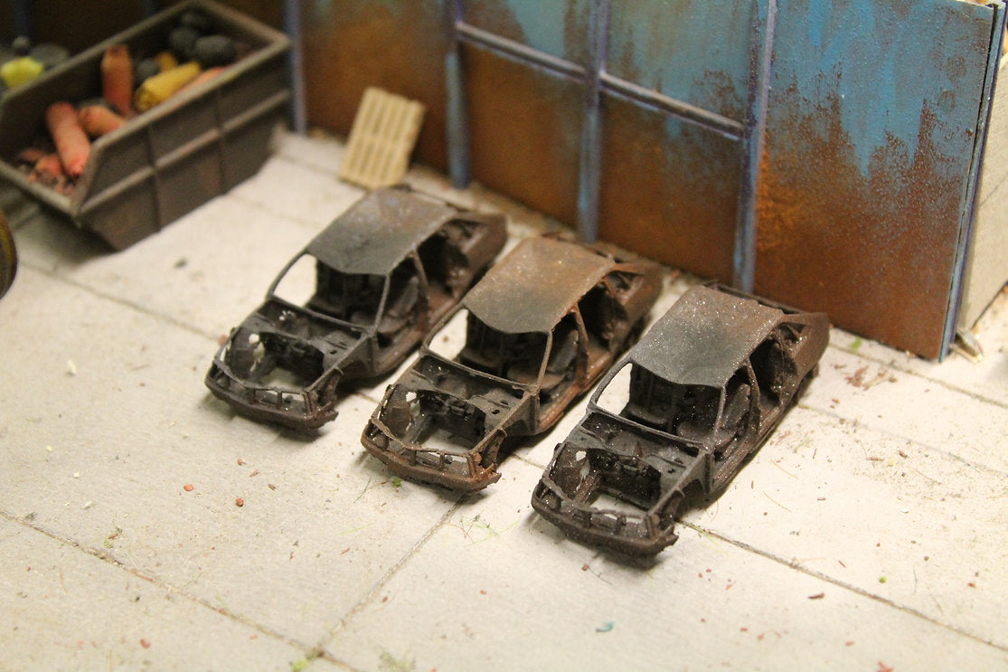 Scrap Car Gutted - BURNT OUT RUSTY - Pack of 3