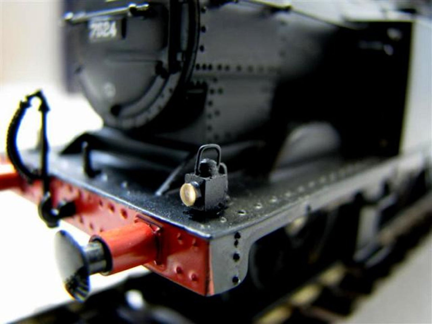 DML-LLBWH Working Loco Lamps LMS/BR (4mm Scale) White (6 Pack)