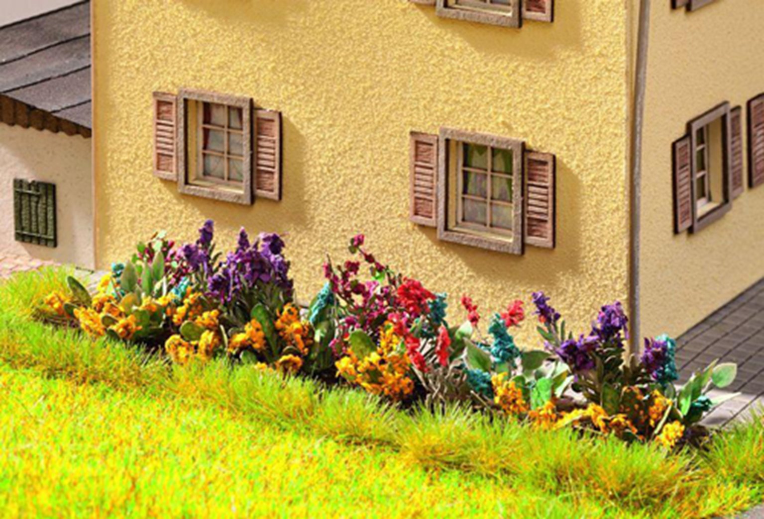 Laser Cut Minis - OO/HO Scale Garden Flowers (17)