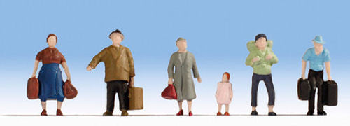 TT:120 Gauge Pedestrians With Luggage (6) Hobby Figure Set