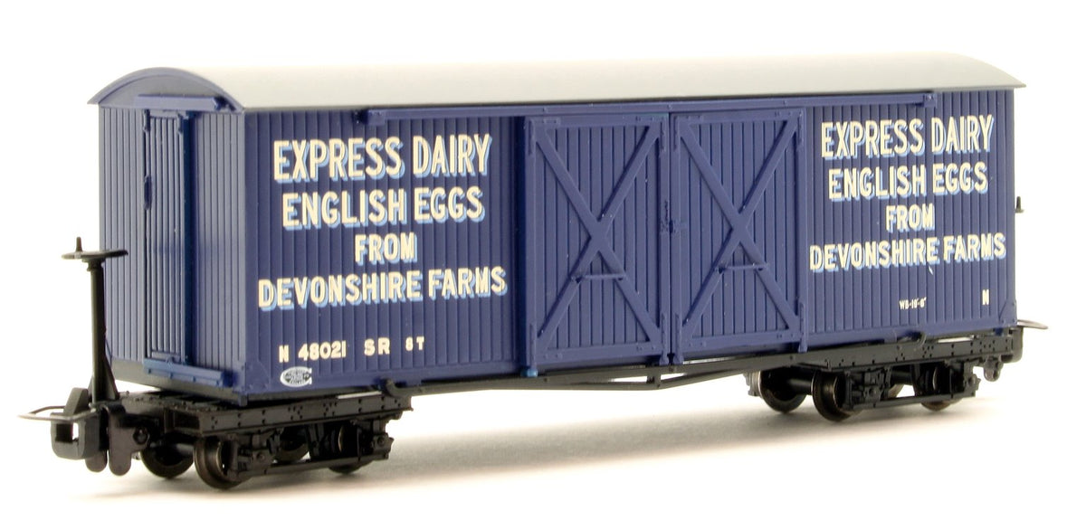 Pre-Owned Bogie Covered Goods Wagon 'Express Dairy Company' Blue 48021