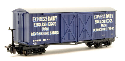 Bogie Covered Goods Wagon 'Express Dairy Company' Blue