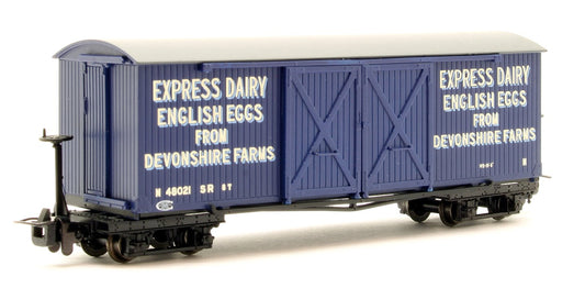 Bogie Covered Goods Wagon 'Express Dairy Company' Blue