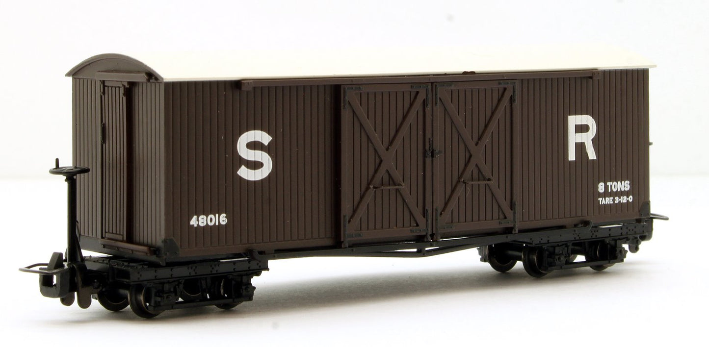 Covered Goods Wagon in SR Brown livery