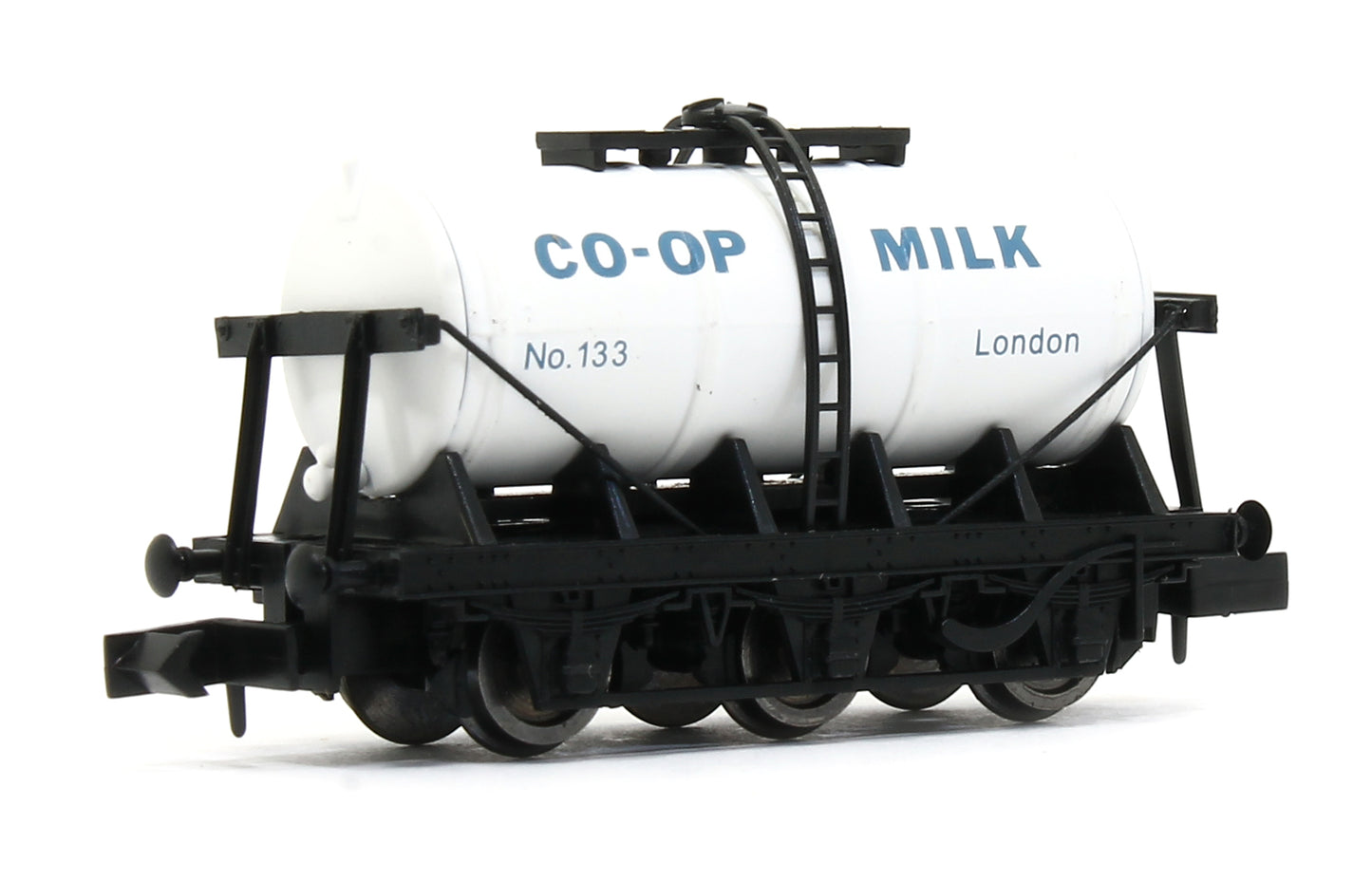 Pre-Owned 2F-031-024 6 Wheel Milk Tanker - Co-op London no 133