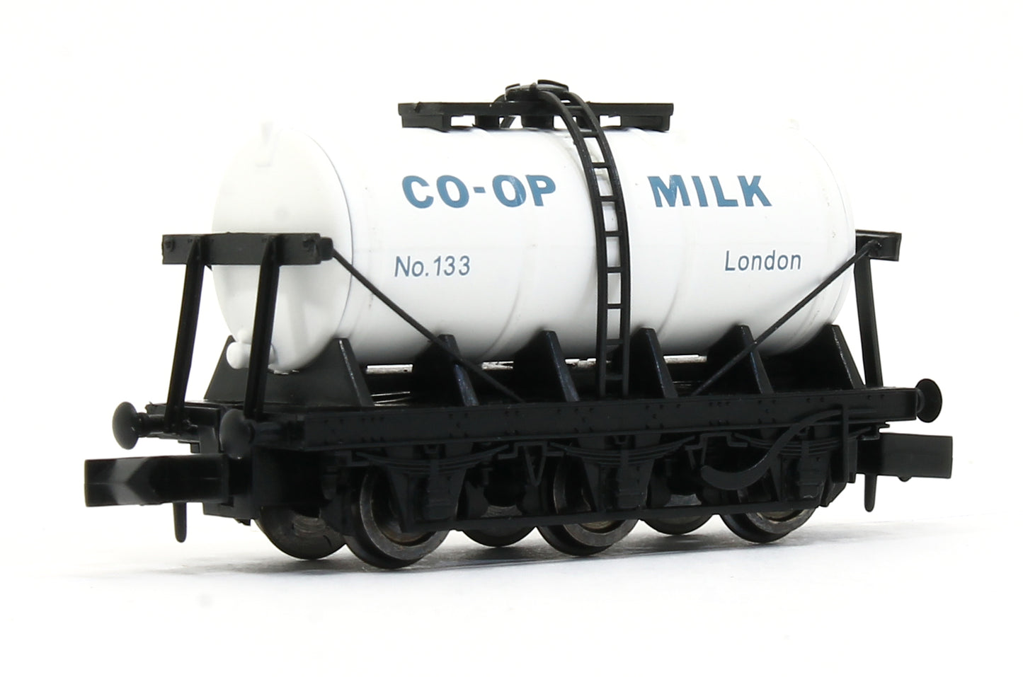 Pre-Owned 2F-031-024 6 Wheel Milk Tanker - Co-op London no 133