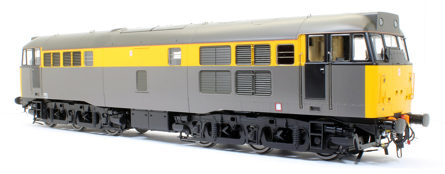 Class 31/1 BR Civil Engineers grey/yellow Diesel Locomotive