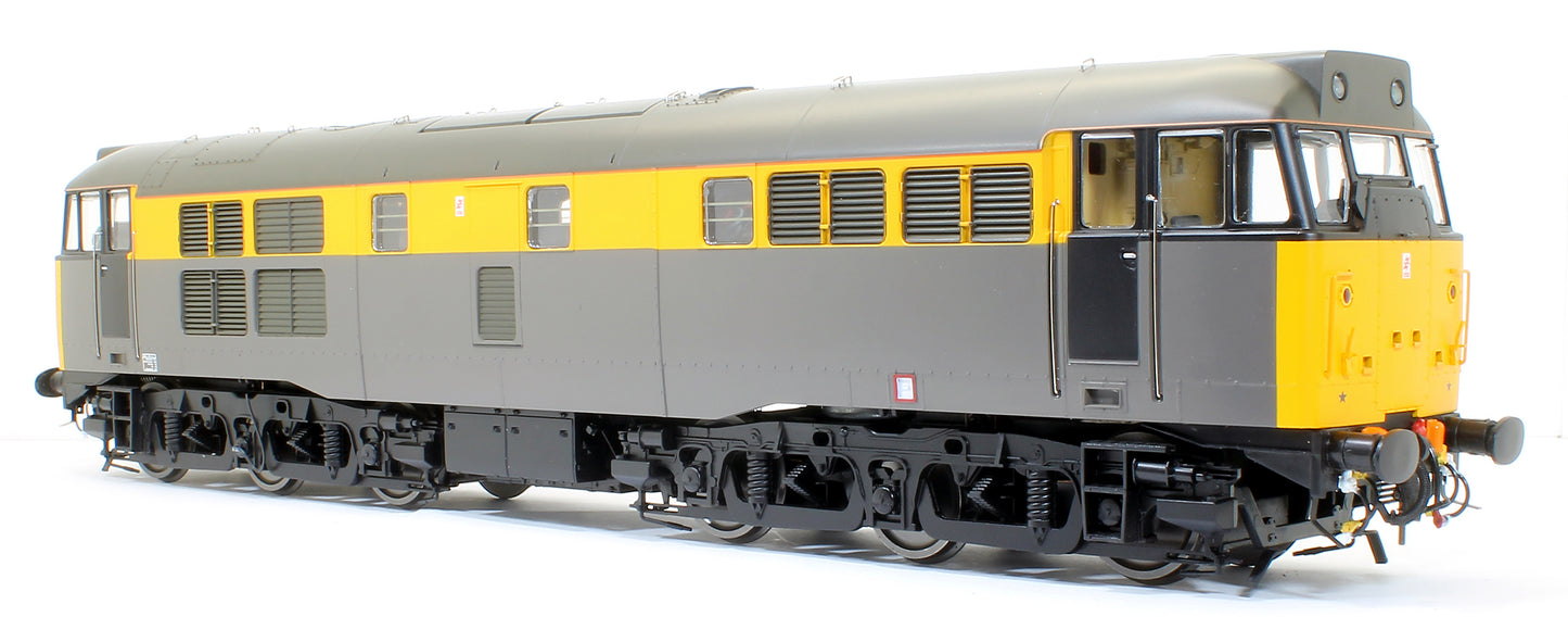 Class 31/1 BR Civil Engineers grey/yellow Diesel Locomotive