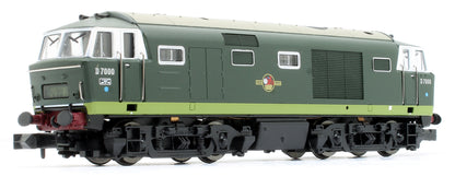 Class 35 Hymek D7000 Two Tone Green No Warning Panel Diesel Locomotive - DCC Fitted